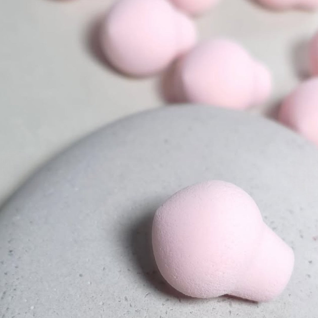 Amingo Nail Art/Ombre Pink Ball Sponge, artistic pink