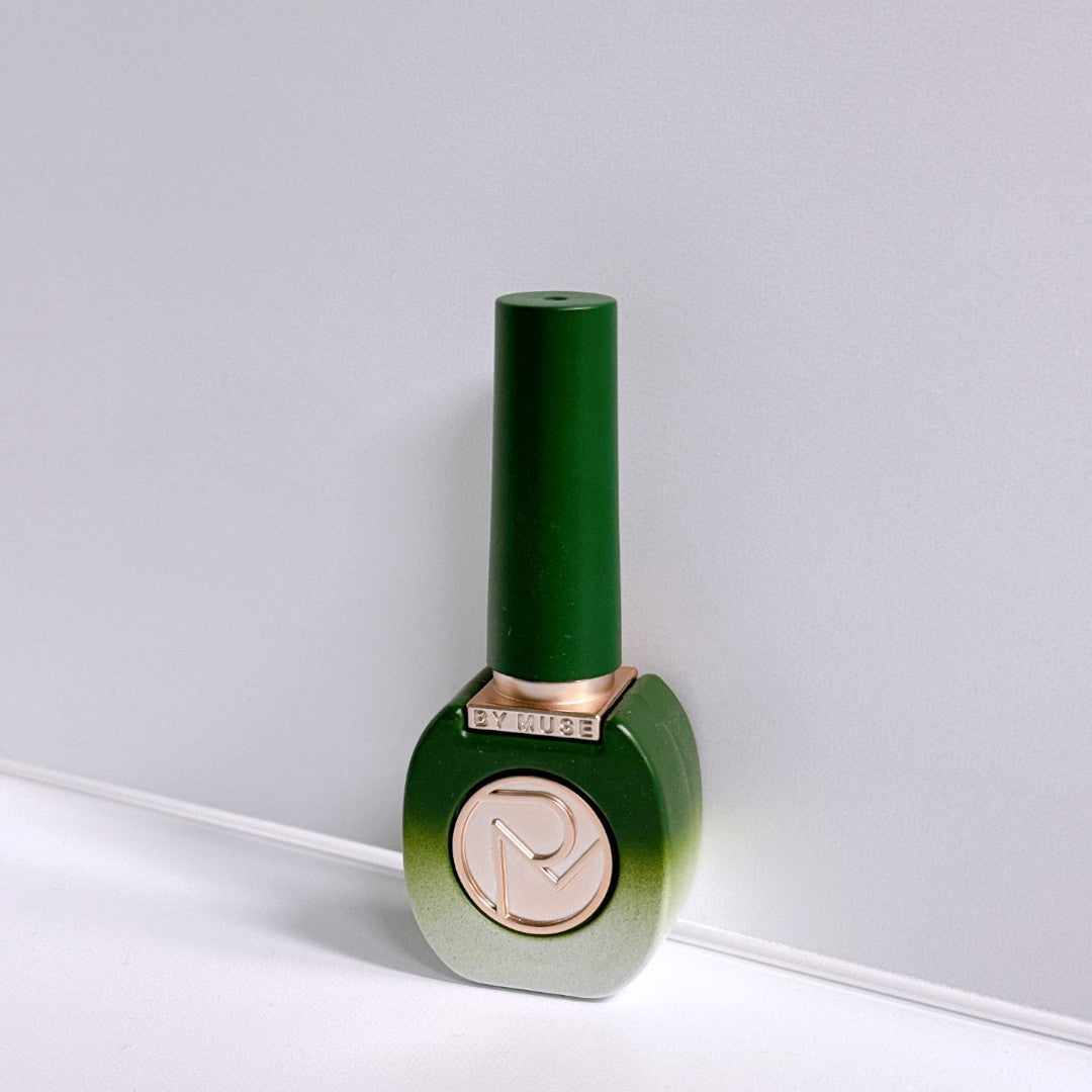 By Muse hema free jelly gel polish BT17 Kaitoke Green, bubble time, christmas overlay texture