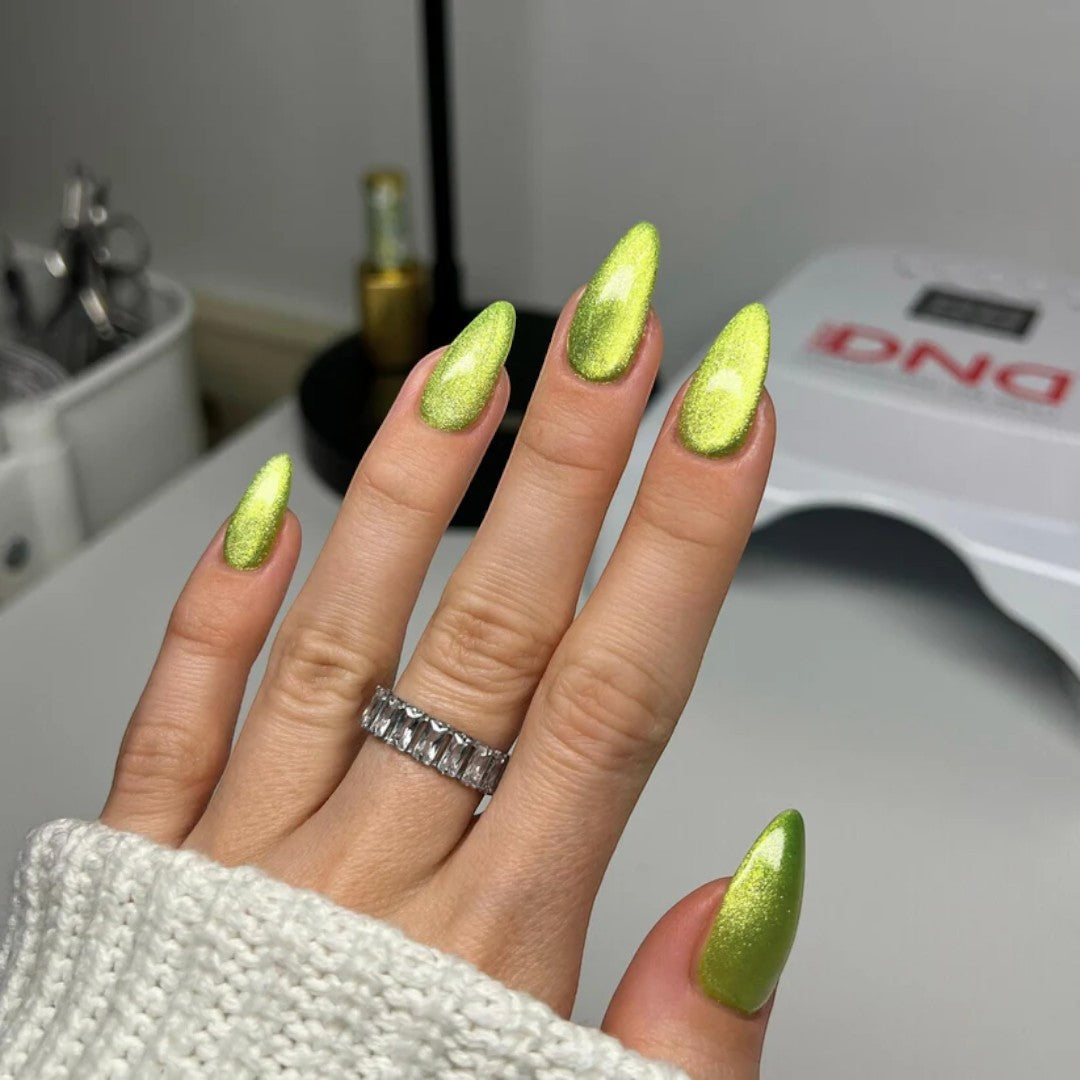DND Diva 9D Cat Eye Gel Polish - Lemon Whiskers #15