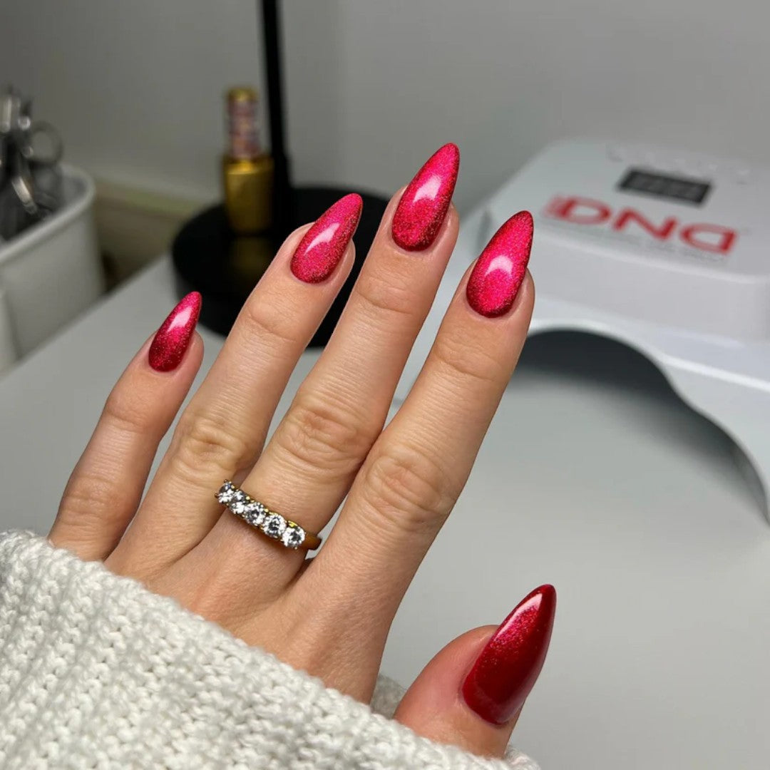 DND Diva 9D Cat Eye Gel Polish - Ro-meowtic #17