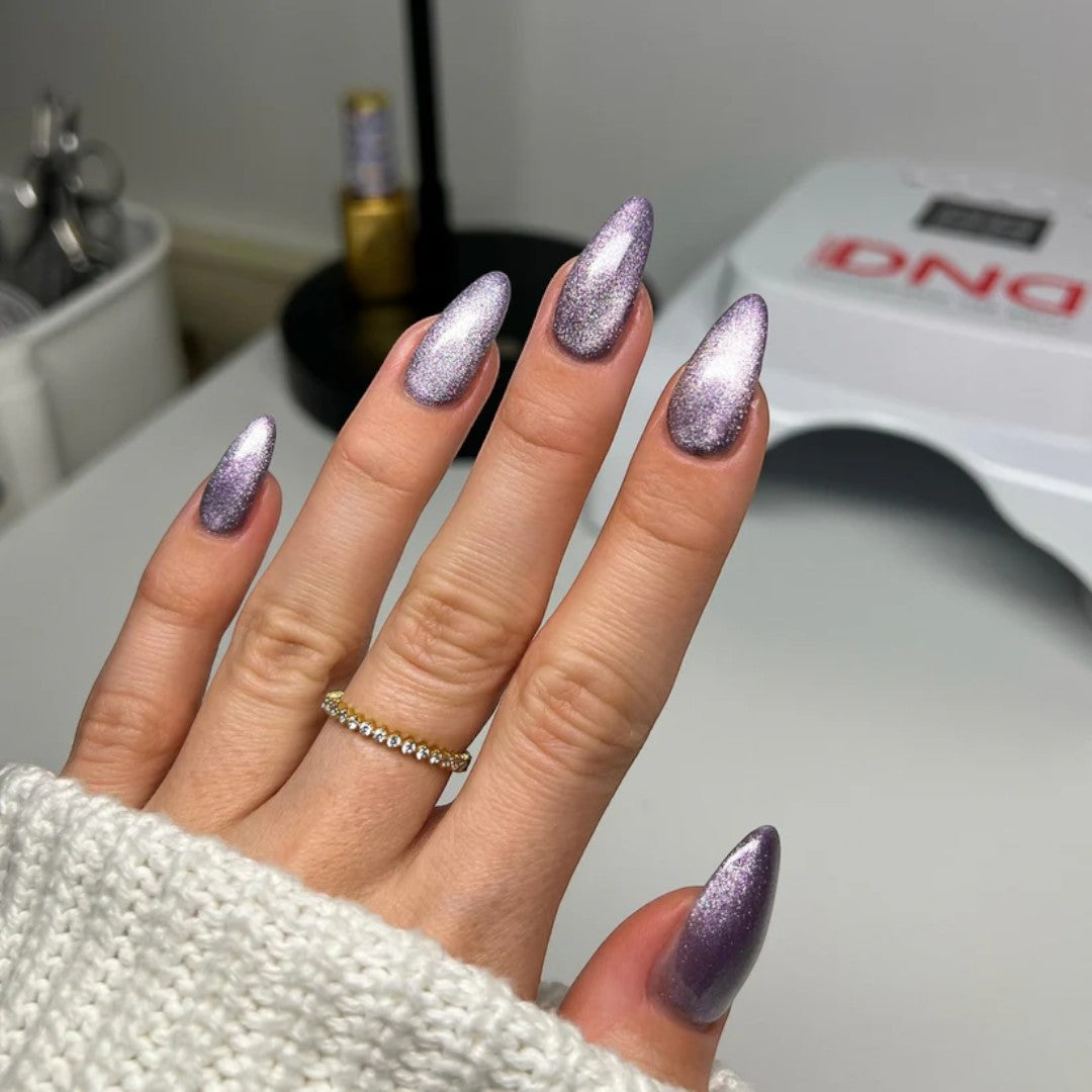 DND Diva 9D Cat Eye Gel Polish - Wild Berry #19