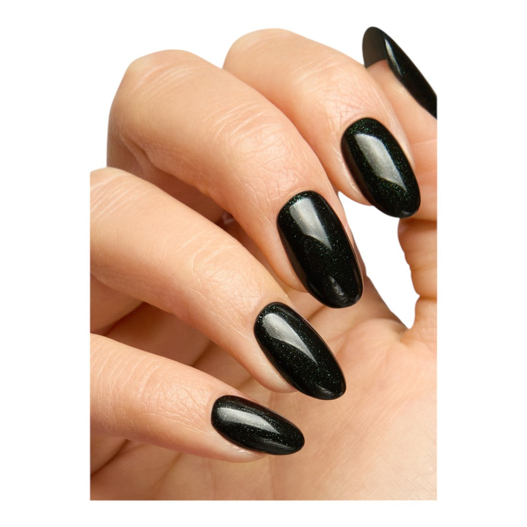 The GelBottle Wild, dark green nail polish, green nail polish, green colour nail polish, green finger nail polish, creative outlet