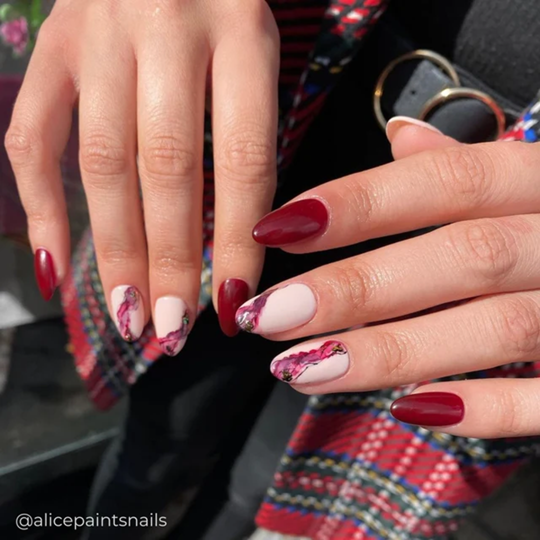 CND Vinylux - Oxblood #222 (0.5oz)
