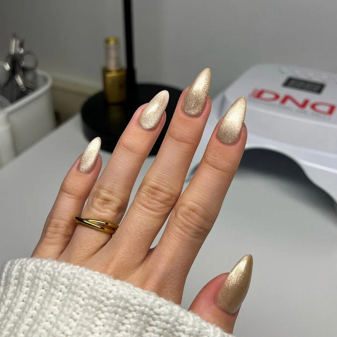 DND Diva 9D Cat Eye Gel Polish - Fur-St Place #34