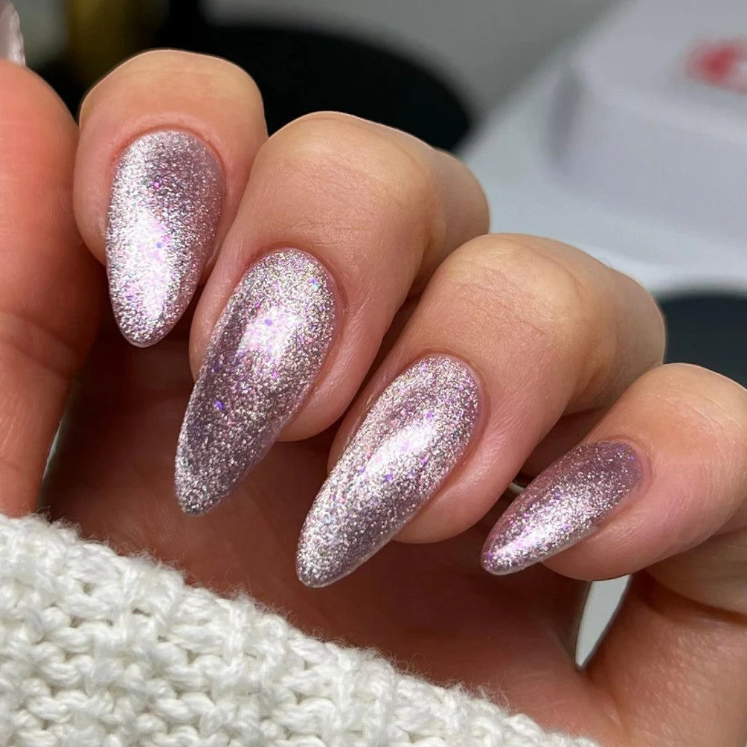 DND Diva 9D Cat Eye Gel Polish - Pucker Up #33