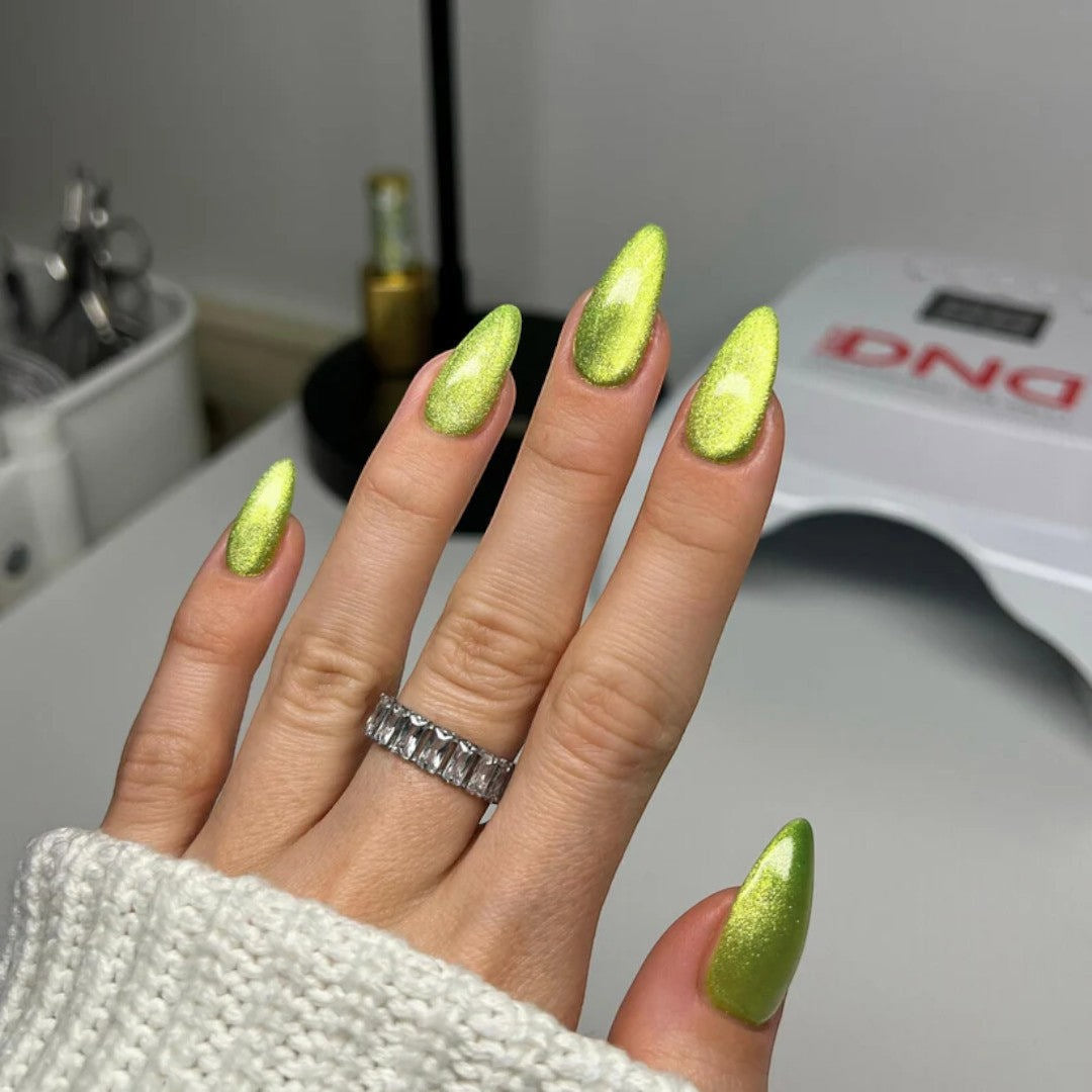 DND Diva 9D Cat Eye Gel Polish - Lemon Whiskers #15