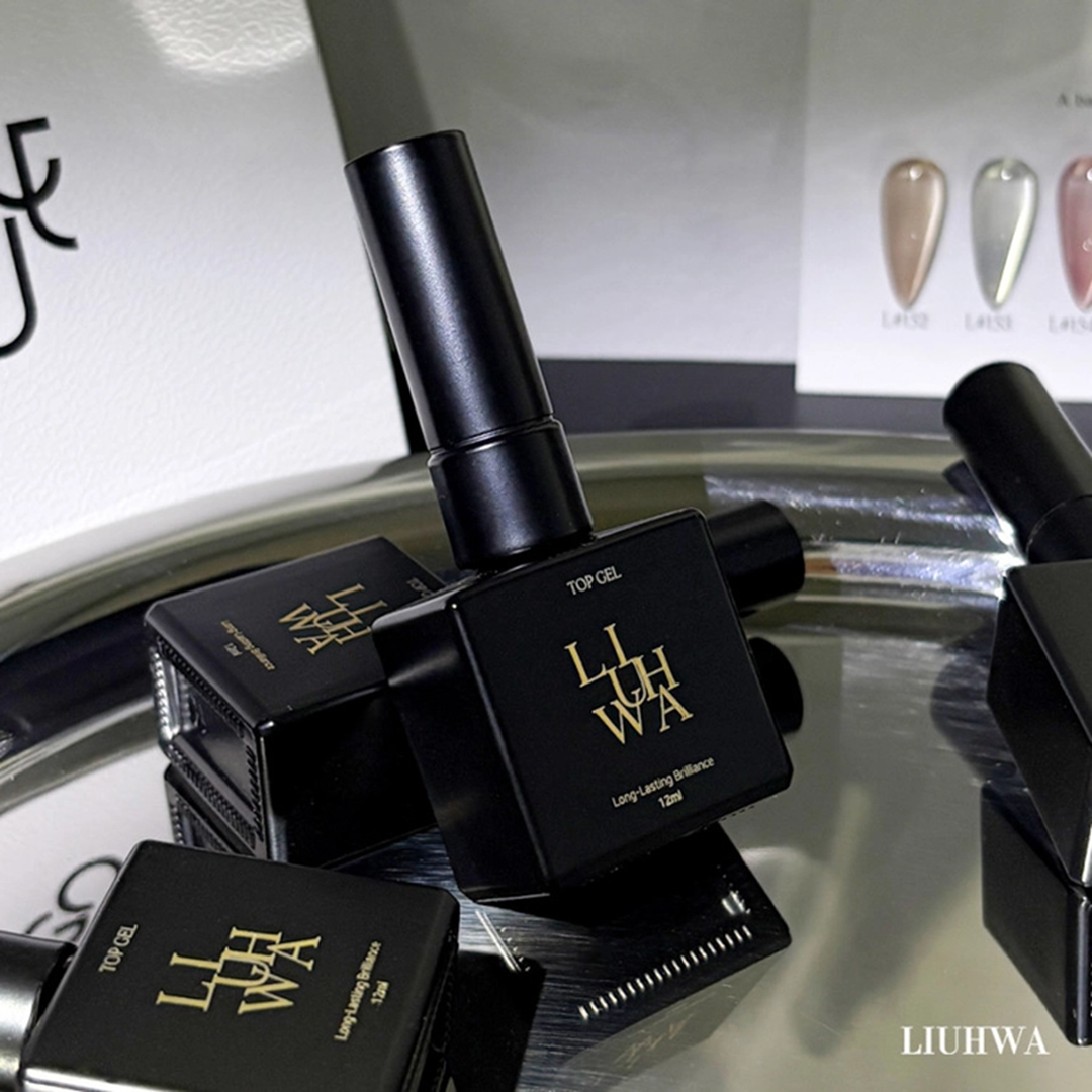 Liuhwa Signature Gloss Top