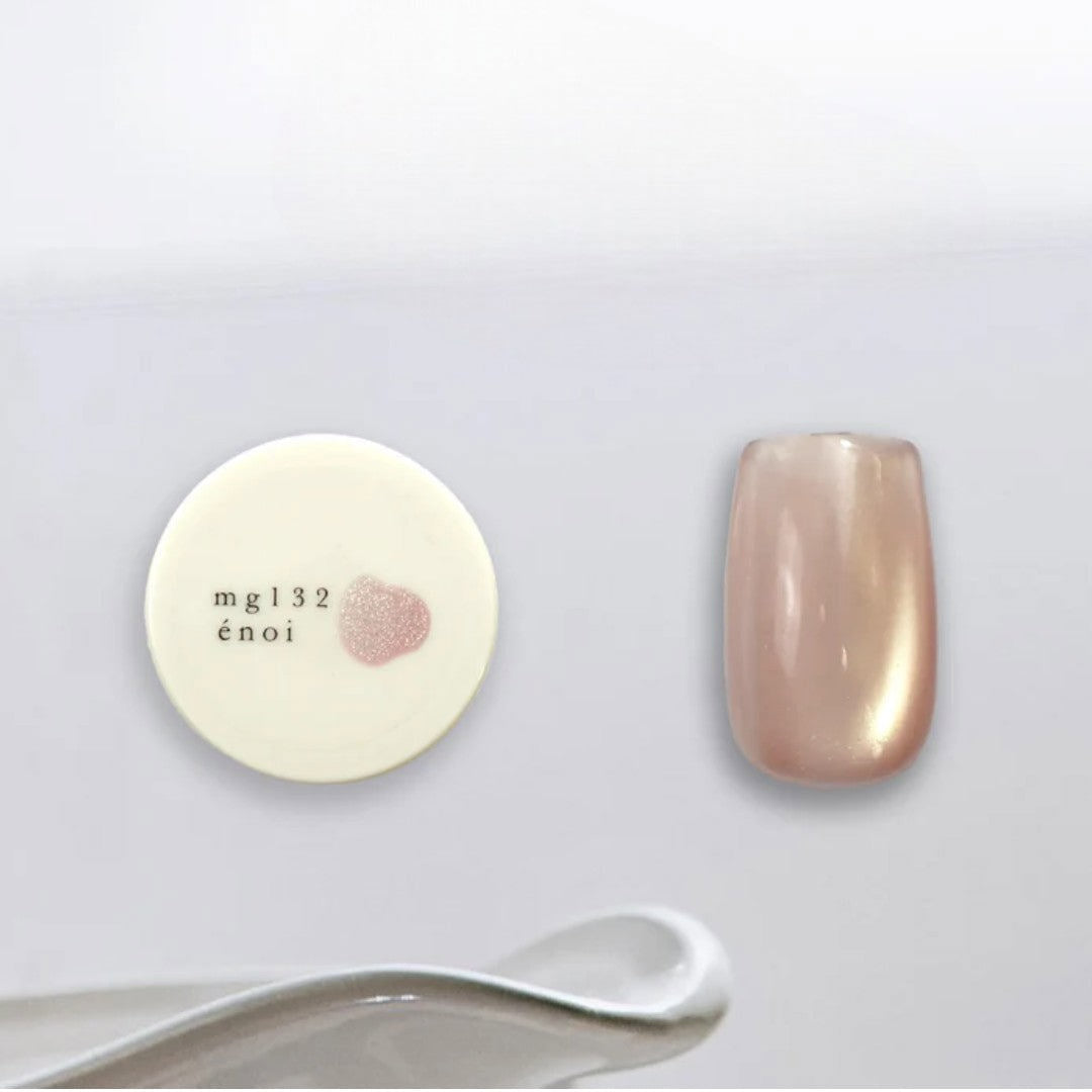 énoi Cat Eye Gel Polish - Milk Magnet MG132