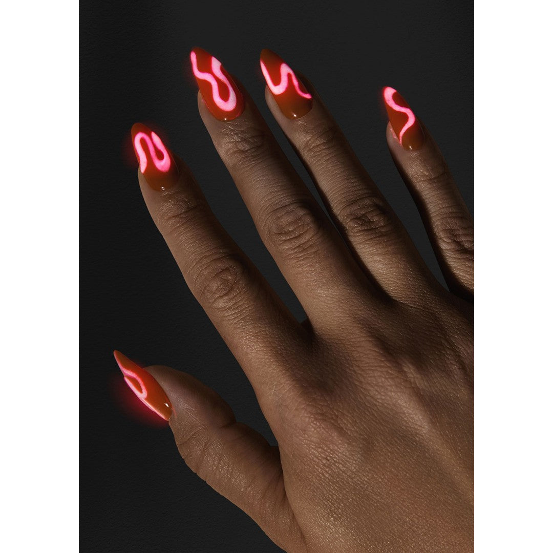 The Gelbottle Chrome Pigment Glow Orange, chrome glitter nails, Glow in The Dark Powder, glow in the dark nails, nails that glow in the dark
