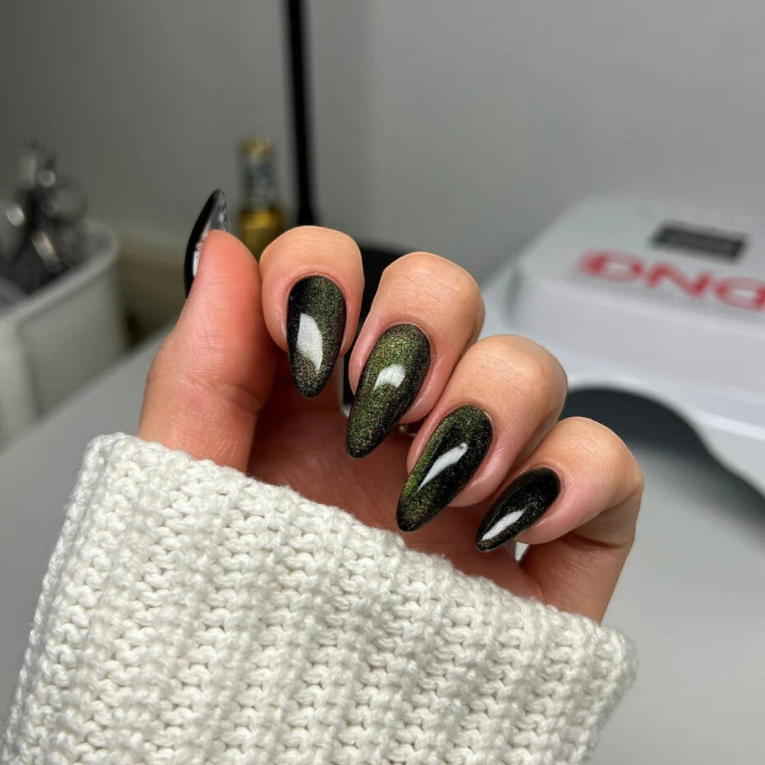 DND Diva 9D Cat Eye Gel Polish - Meow Or Never #06