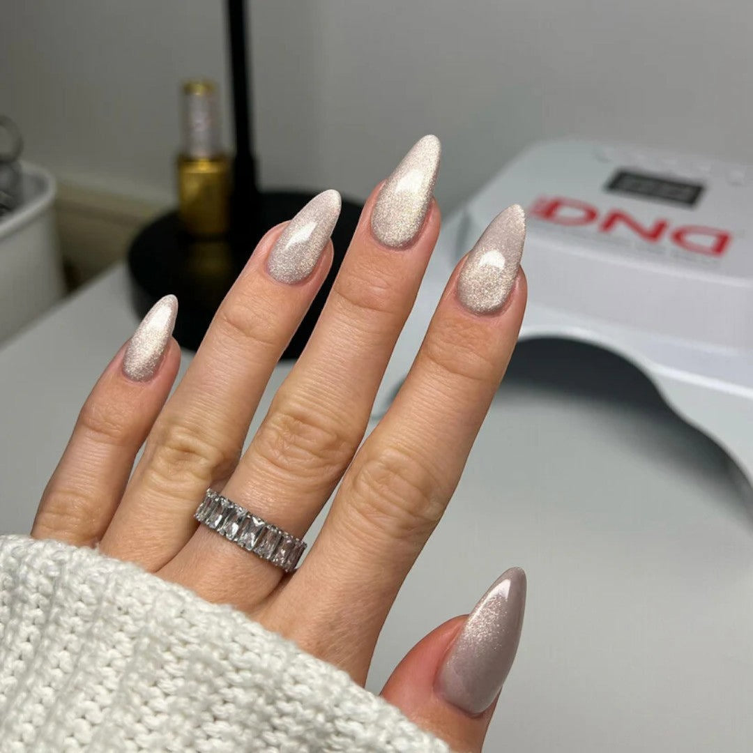 DND Diva 9D Cat Eye Gel Polish - Sun Patch #26