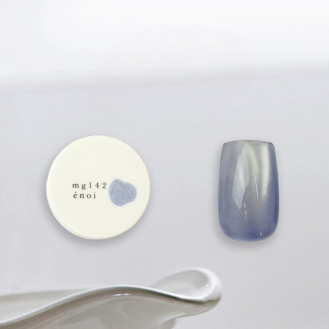 énoi Cat Eye Gel Polish Milk Magnet MG142, nail colour