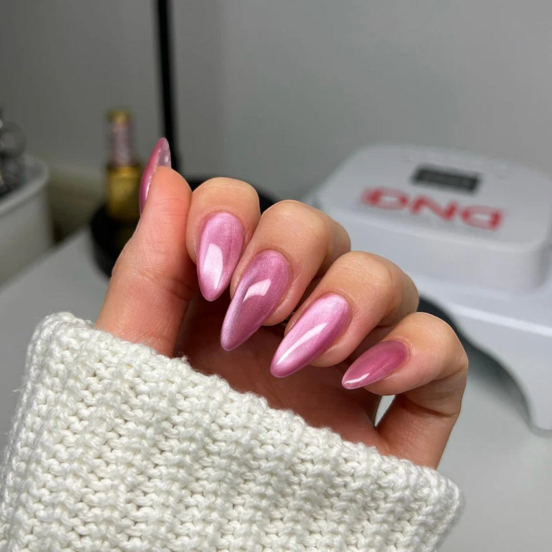 DND Diva 9D Cat Eye Gel Polish - Kitty Blossom #08